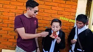 Reto a una secundaria a comer pizza muy picante