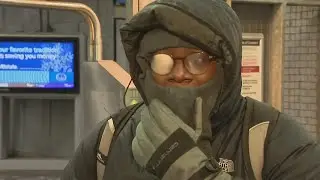 Chicagoans bundling up amid deep freeze