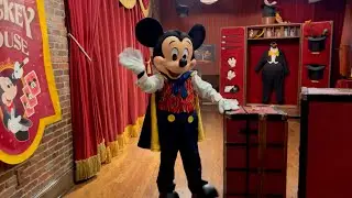 Meeting Goofy Donald Duck Mickey Mouse Wendell & Shaker Meet & Greets Magic Kingdom at Disney World