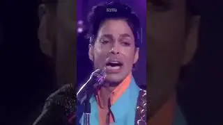 Prince Performs &ldquo;Purple Rain&rdquo; at Super Bowl XLI Halftime Show (2007)