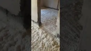 kjeller gulv isolering av spray skum polyuretan