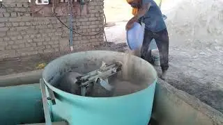 Pan mixer machine. Fly ash bricks making machine.