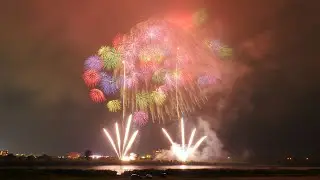 2020【長岡】打ち上げよう皆で花火プロジェクト（最初に終戦記念日追悼の白菊？）