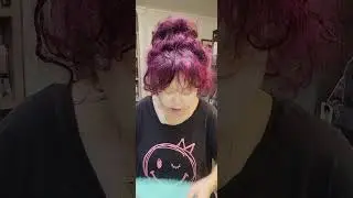 생존일기 밤에 노래방에서 놀던 흥이  아직도 남아서