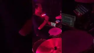 Live footage from a metal gig a few weeks back along with a sneaky fill transcription