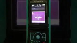 Motorola Razr V3xx dialing