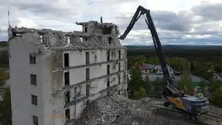 Excavator Volvo EC480EHR High Reach Demolition Hammer Action