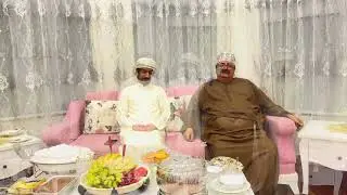 الفنان سالم الساعدي من ولاية البريمي يزور الشيخ احمد الغفيلي عضو الأمانة العامة والممثل للمركز ا