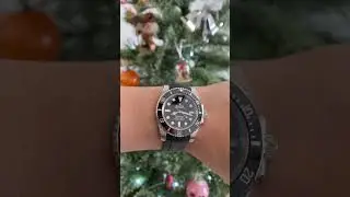 Rolex Submariner 114060 No Date - wrist roll