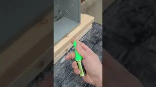 Marxman chalk construction marker. Perfect for brick and concrete.