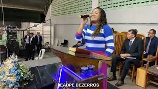Cantora Evelyn e Banda