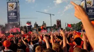 Nederland - Spanje WK Finale Museumplein Amsterdam het Wilhelmus zingen