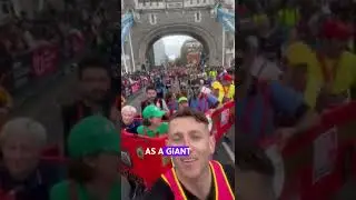 10 people BREAK RECORD for running the London Marathon AS A BUS!  🚌