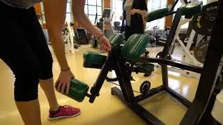 Single Leg Standing Hamstring Curl Machine