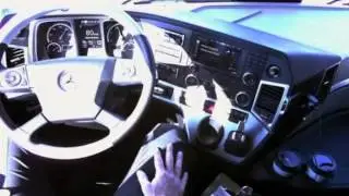 Daimler debuts autonomous truck on German highway