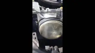 How To:  Remove Jaguar S-Type Headlamp