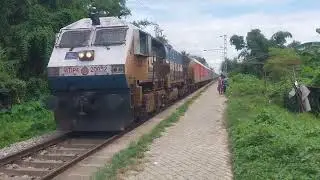 Humsafar Express Diesel Engine Connecting Train Bangalore To Agartala | #youtube #juwelrajababu #ok