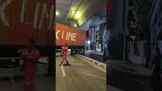 skill sopir truk kontainer belok di jalan sempit #trukmania #trukkontainer #reels