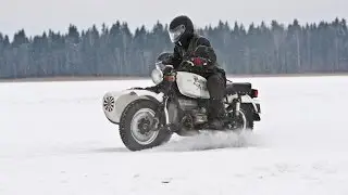 Sidecar fun on ice