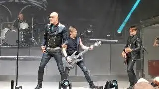 Eisbrecher live in Leipzig - Fehler machen Leute 4k