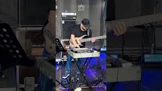А тут я играю на @moscowjazzfestival сцена ВДНХ синтезатор Uno Synth Pro X и бас Dingwall ABZ Custom