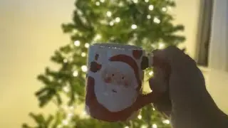 Al estilo de Raquel está en vivo ☕️🎄✨️trabajando mis horas en silencio 