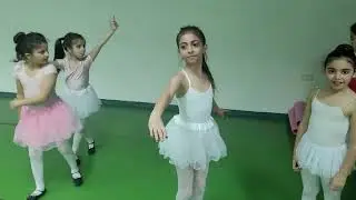 Training in front of parents.School of dance 