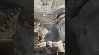 Jaw Crusher Slow Motion | How Rocks Jump During Crushing