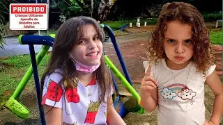 Marina e Elisa em um dia divertido com a Mamãe