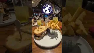 The Idiot Sandwich at Gordon Ramsay's Burger in Las Vegas #Vegas #GordonRamsay #shorts