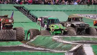 Monster Jam Philadelphia 2019: Racing Finals!