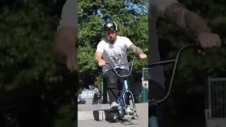 The SkateBmx 😂 (Via: @olabmx )on IG)