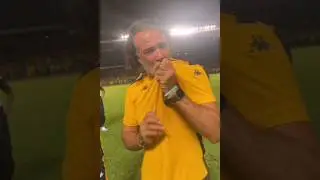 Kaizer Chiefs players celebrating with supporters✌🏾❤️⚽#NedbankCup #kaizerchiefs #amakhosi4life