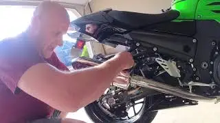 Dave's Garage - 2020 Ninja ZX14R Delkavic slipon Install