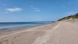 Traeth Ceinewydd beach