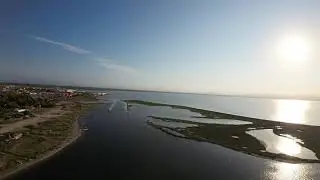 Coucher de soleil sur l'ile des pêcheurs en drone FPV à Barcares, Pyrénées Orientales