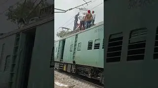 What will happen if a 25000 volt overhead wire falls on a train?