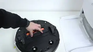 EZVIZ RS2 - How to Take the Main Brush Out? | Brush Maintenance Made Simple
