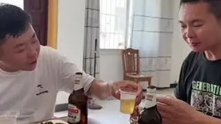 前一段时间我们在恩施的时候姐姐生病了，在医院住了几天，今天趁有时间去看看姐姐，看到姐姐气血没有那么好，现在孕晚期就在家里面静养比较好。#我的乡村生活 #记录真实生活 #农村生活 #家庭日常#平平...