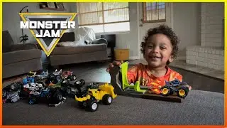 Monster Truck Solo Play | Monster Jam Champ Ramp Freestyle Toy Set