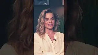 They should play sisters in a movie😳 #margotrobbie #emmamackey #netflixsexeducation #xyzbca
