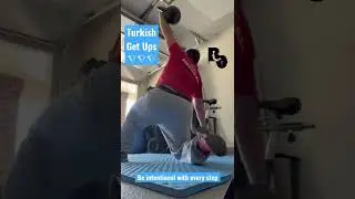 Turkish get ups for optimal health - if you aren&rsquo;t doing these you are missing out on GOLD