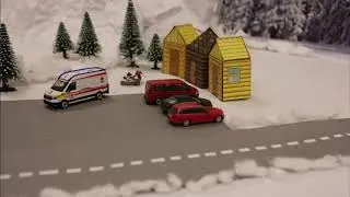Austrian Red Cross Stop Motion PSA [8 Bit Tribute to Austrian Red Cross Graz-Stadt] - 8 Bit Universe