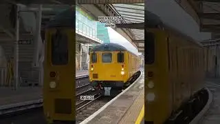 DBSO 9703 & 37254 Passing Clapham Junction - 30/12/25
