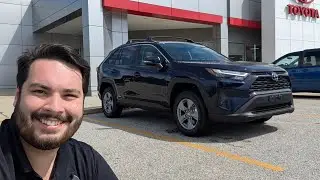 2025 Toyota RAV4 XLE Hybrid in Blueprint w/ Nutmeg Interior