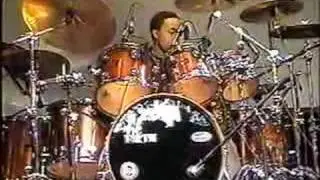 TONY ROYSTER JR CLINIC DRUM SOLO