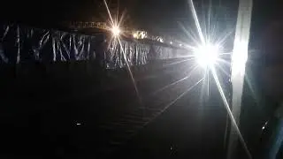 SHF meets SHF|12915 Ashram Express speedily crosses 19708 Amrapur Aravali Express