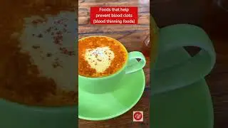 Foods that help prevent blood clots (Blood thinning foods)#health #youtubeshorts #bloodborne