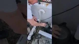 Пузыри воздуха и бассейн не заполняется водой, можно ли это исправить? #ремонтбассейна #сделайсам...