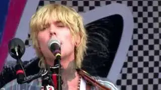Never Shout Never - Sacrilegious (LIVE) Warped Tour 2015